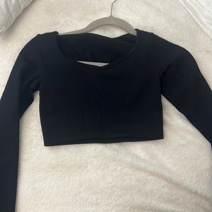 Black crop top long sleeve / athletic